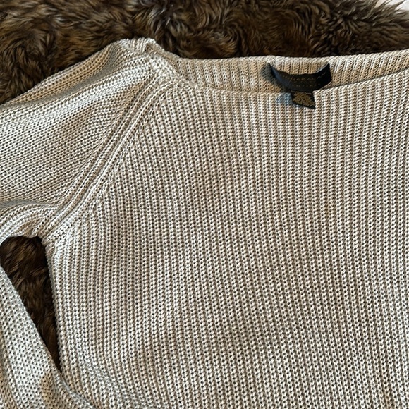 DONNA Karan Essentials champagne sweater that hugs your body ever so slightly L - Picture 5 of 11